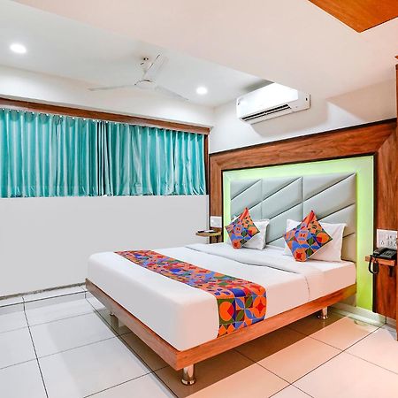 Fabexpress Royal Bird Hotel Ahmedabad Exterior foto