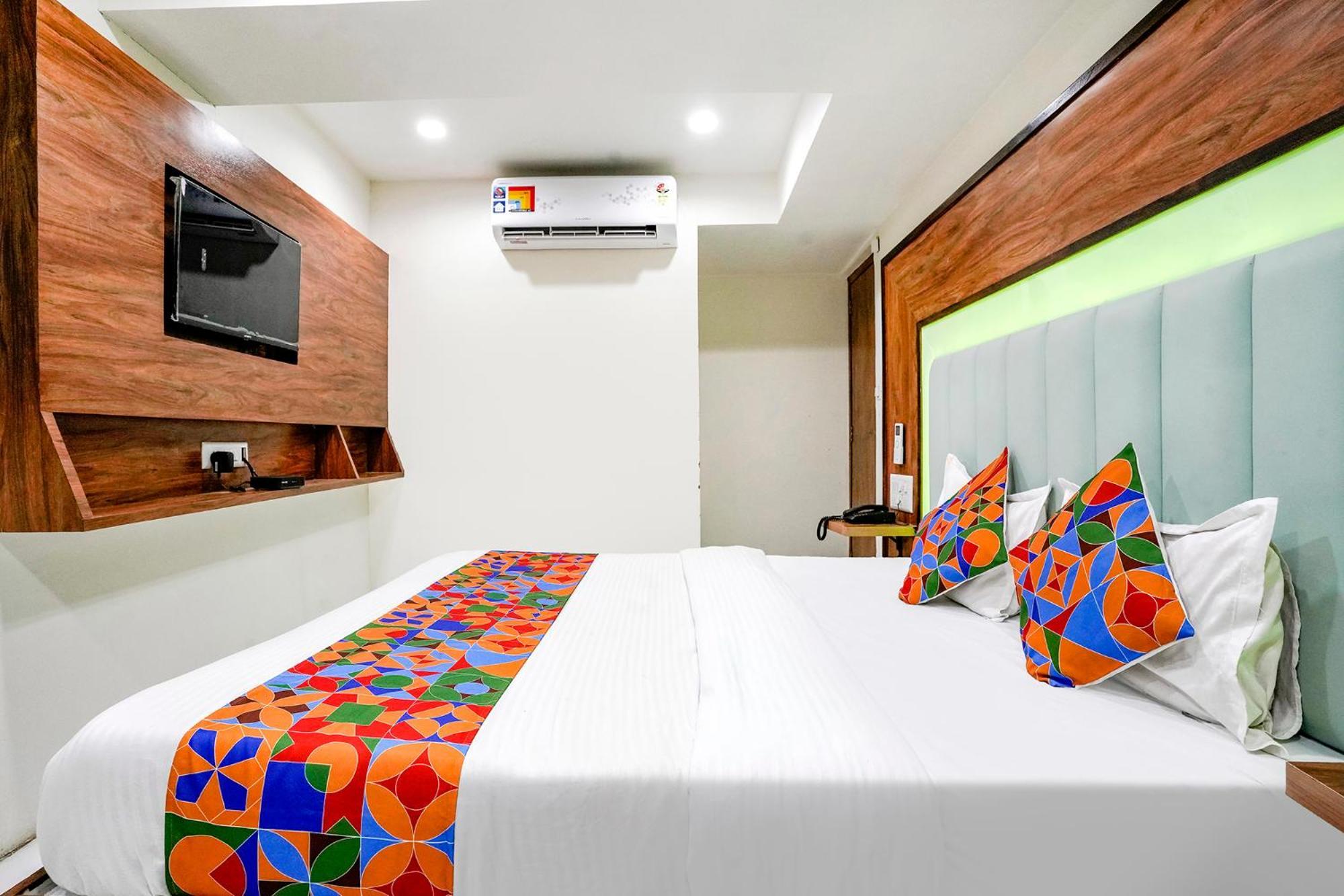 Fabexpress Royal Bird Hotel Ahmedabad Exterior foto